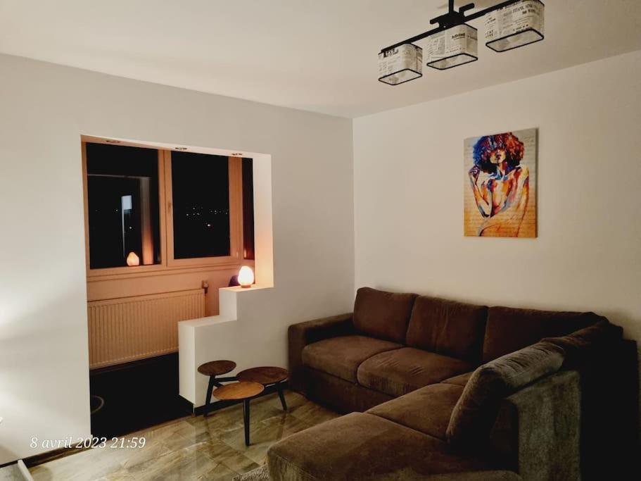 Le Nid D'Adam Apartment Zărneşti Екстериор снимка